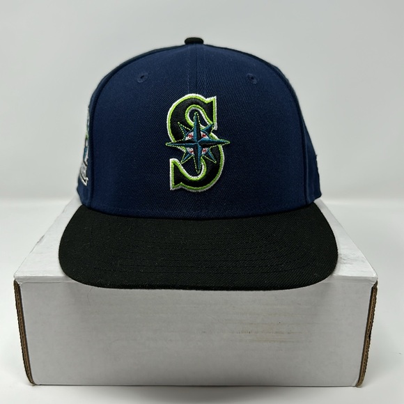 Hat Club Seattle Mariners x Seattle Seahawks Crossover Fitted Hat Size 7 3/8 - Picture 2 of 6